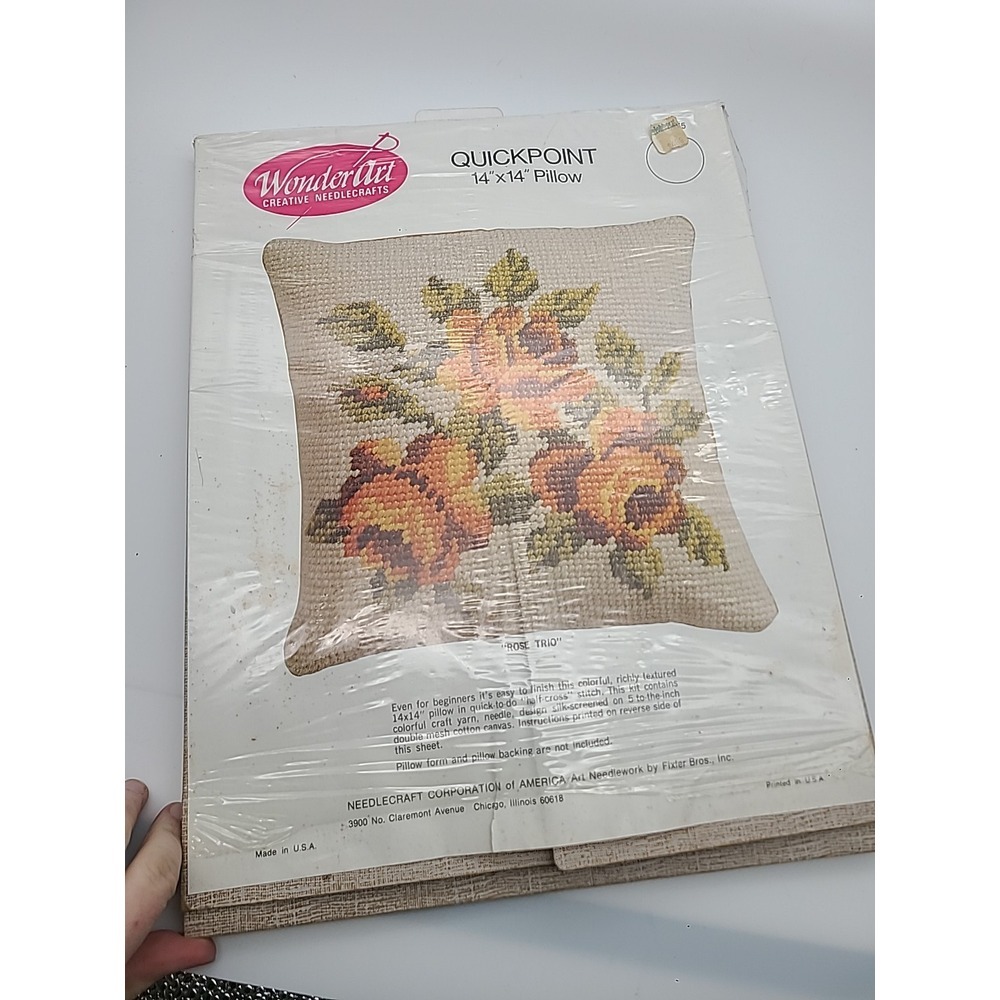 Wonderart Vtg Rose Trio Needlecraft‎ 14" Pillow Quickpoint New Open Box Needlept - Picture 4 of 6